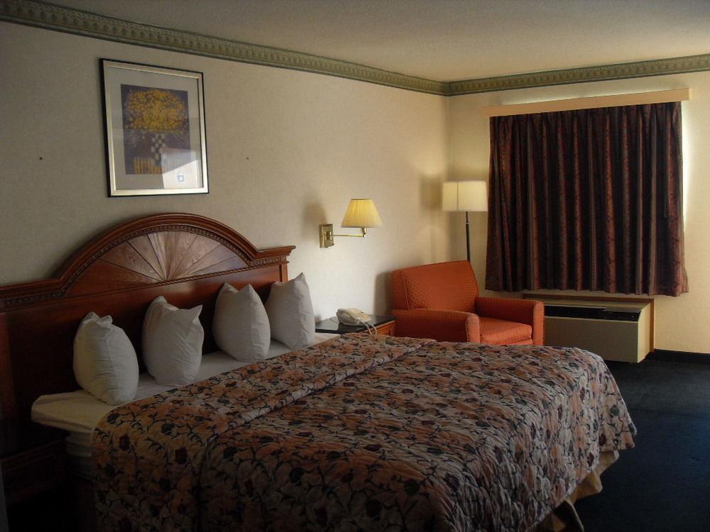 Days Inn By Wyndham Maumee/Toledo Exterior foto
