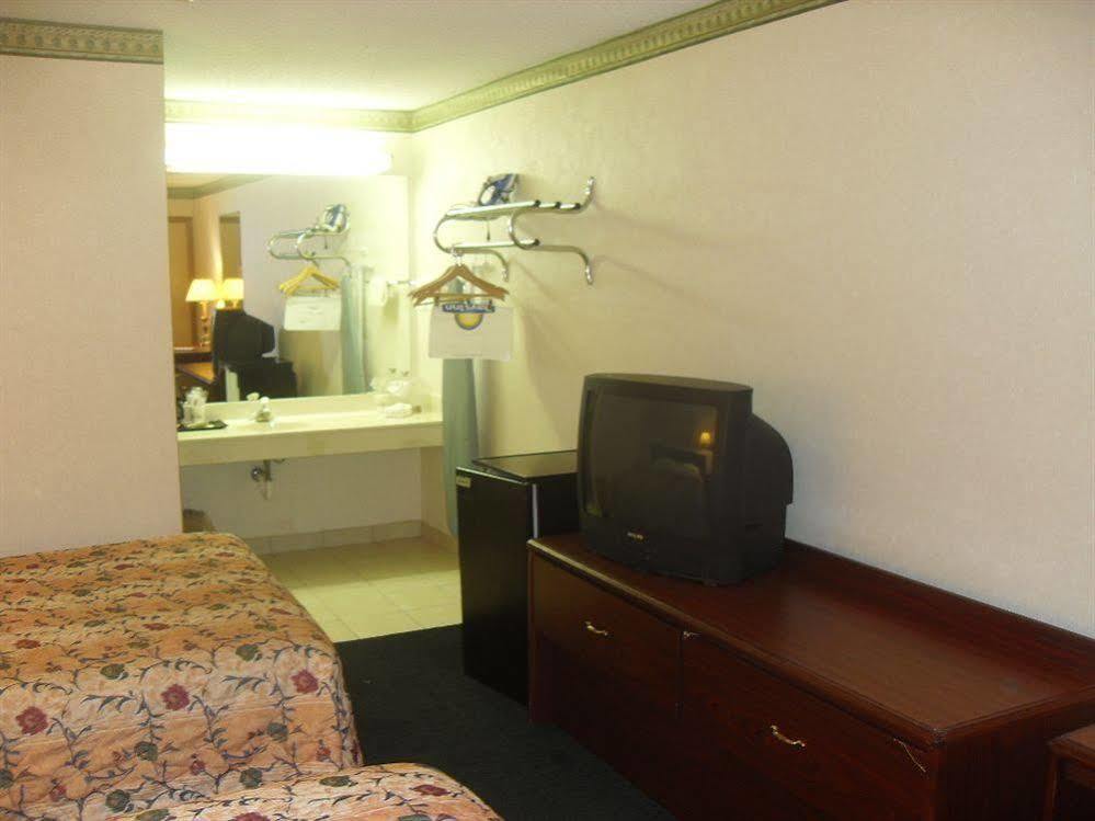 Days Inn By Wyndham Maumee/Toledo Exterior foto