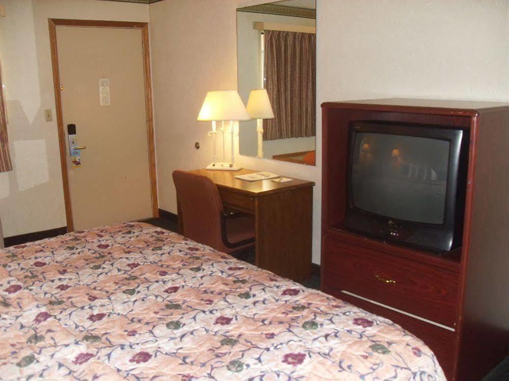 Days Inn By Wyndham Maumee/Toledo Exterior foto