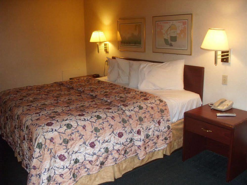Days Inn By Wyndham Maumee/Toledo Exterior foto